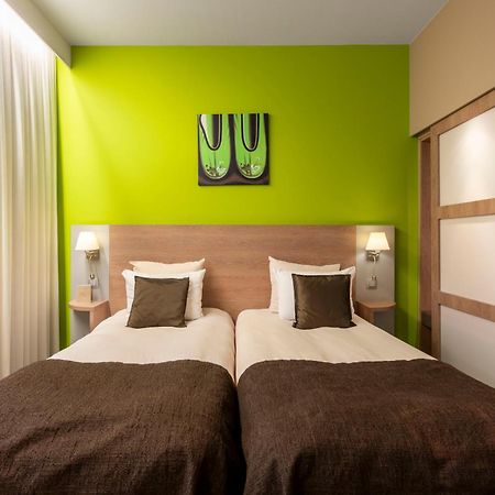 Van Der Valk Waterloo Exterior foto
